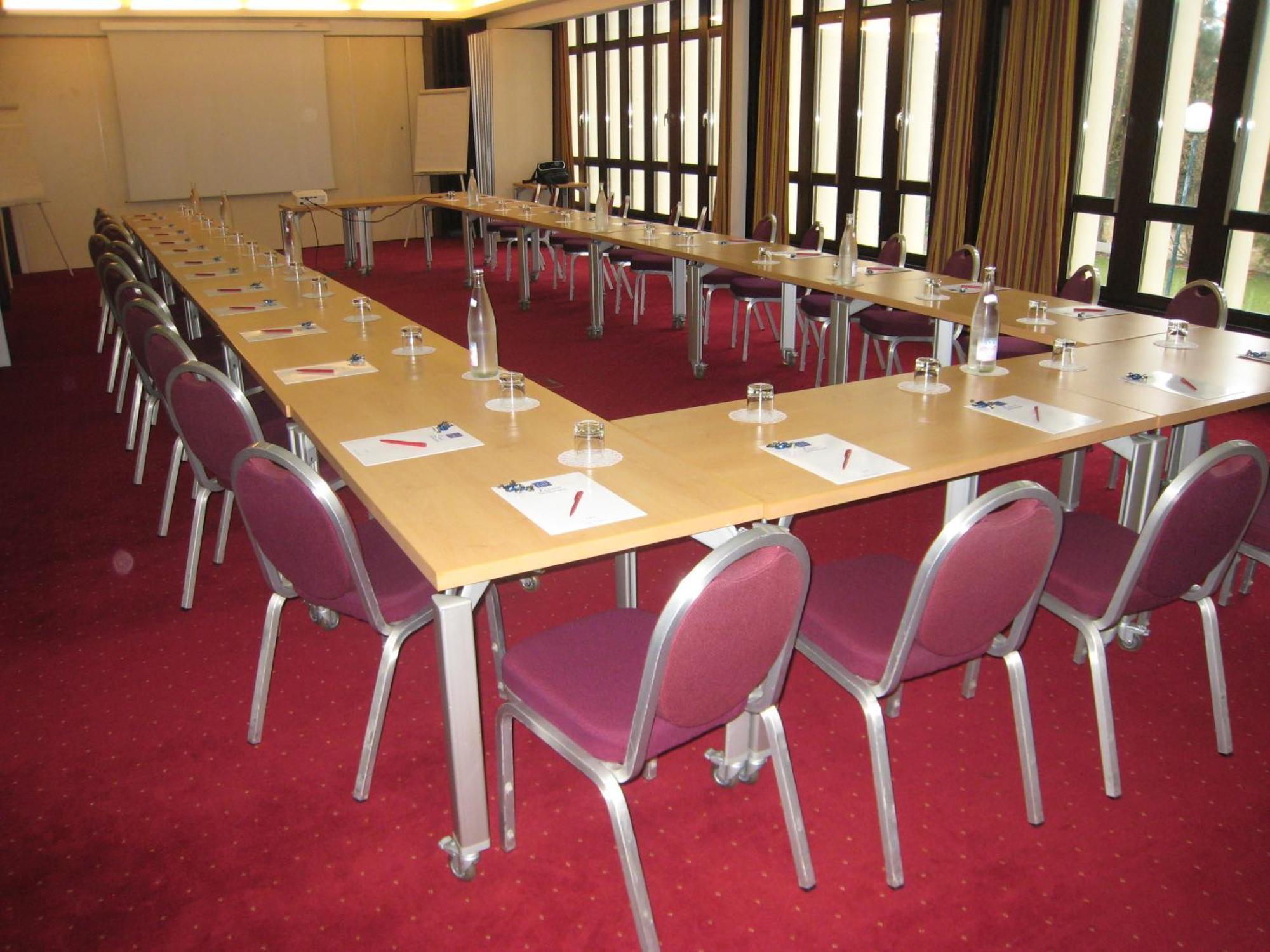 Le Grand Monarque Hotel Melun Luaran gambar