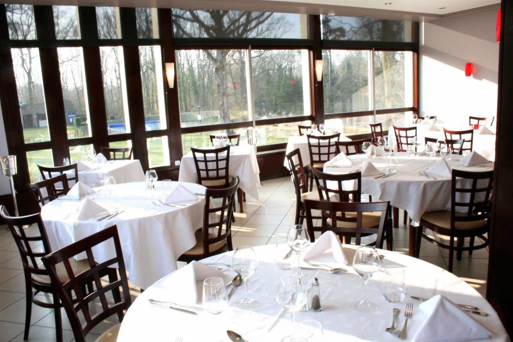 Le Grand Monarque Hotel Melun Luaran gambar