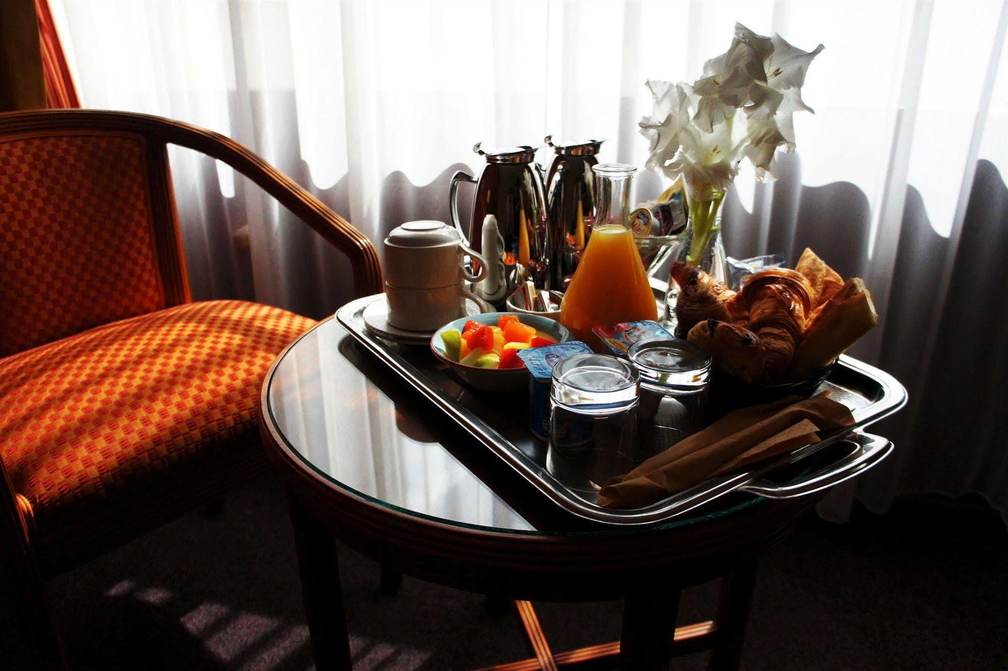 Le Grand Monarque Hotel Melun Luaran gambar