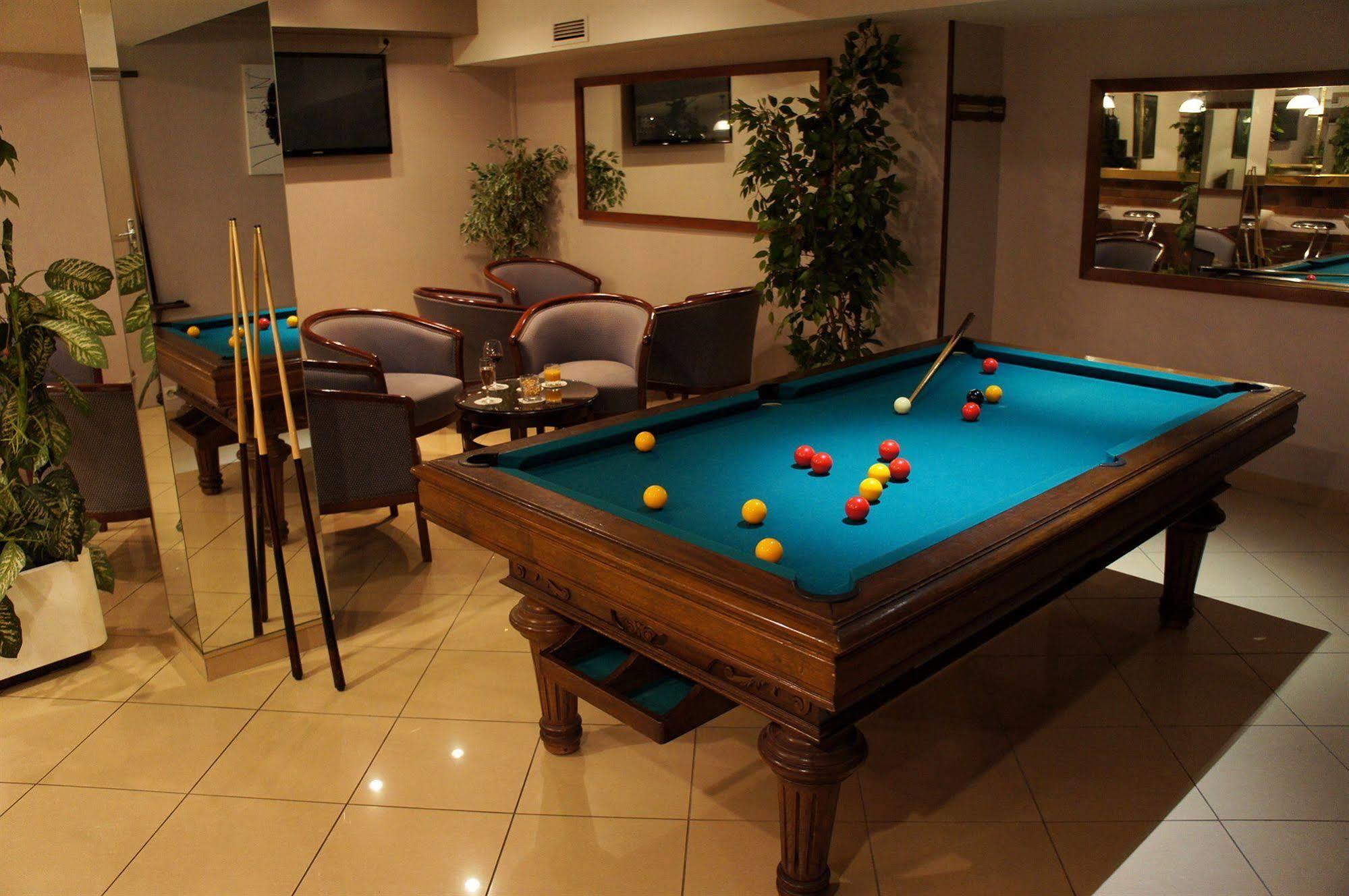 Le Grand Monarque Hotel Melun Luaran gambar